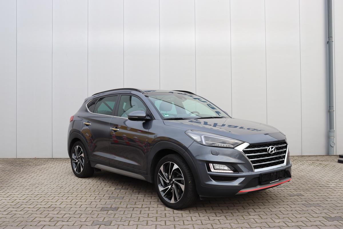 Hyundai Tucson 1.6 Premium 4WD*AHK*LEDER*PANO