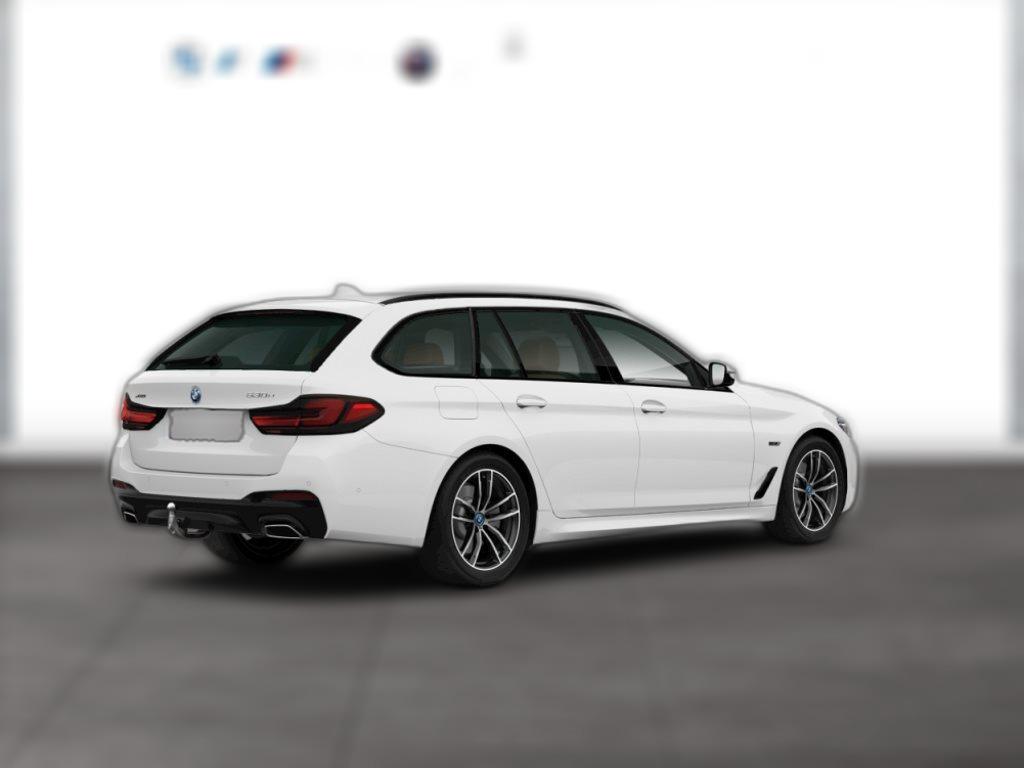 BMW 520d xDrive Touring AHK HiFi Parkassistent M-Lenkrad